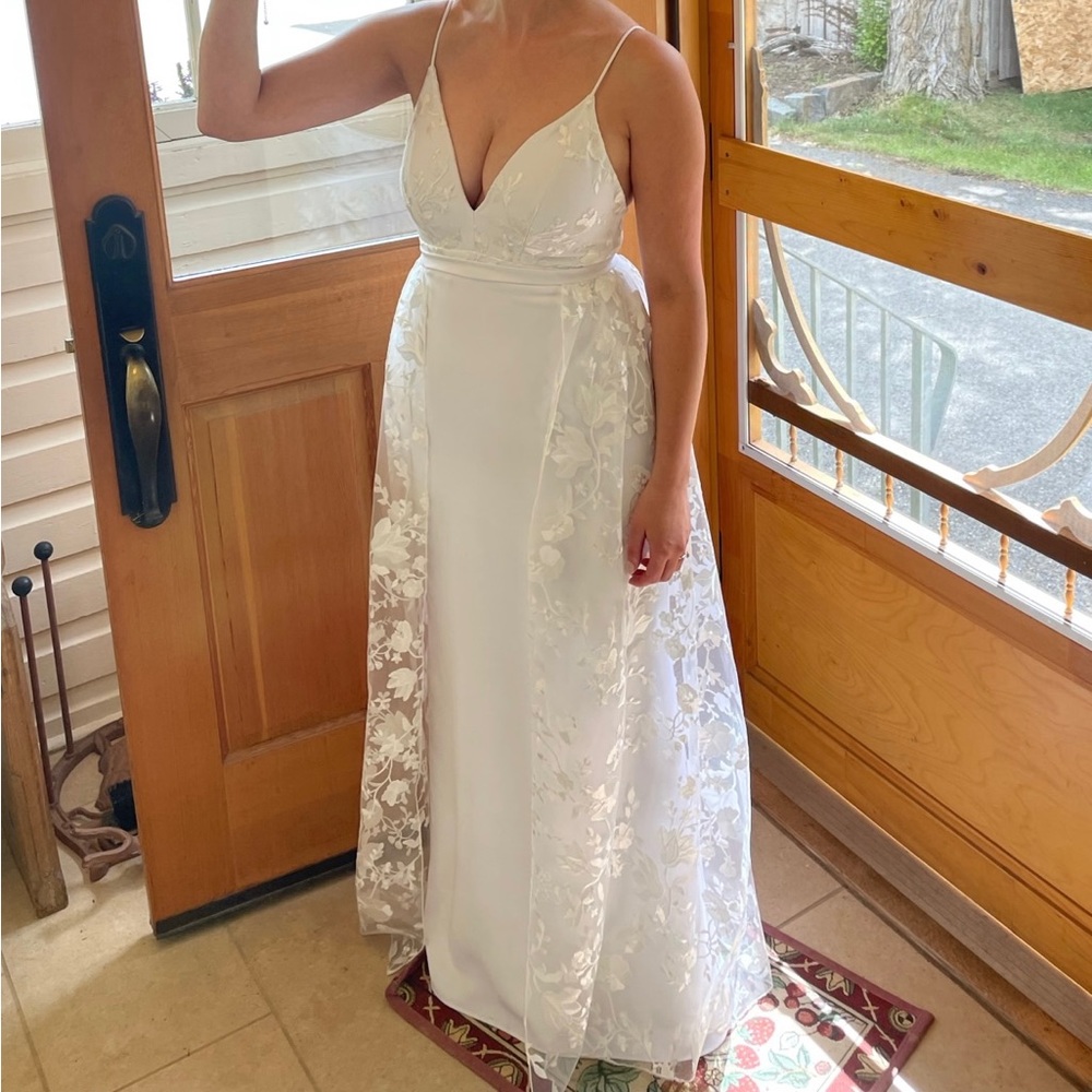 Trinity Bridal Dress - fitted skirt